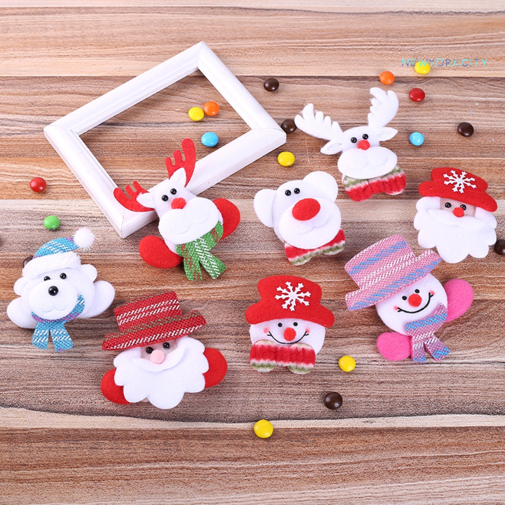 Trâm Cài Áo Hình Ông Già Noel Dễ Thương Có Đèn LED