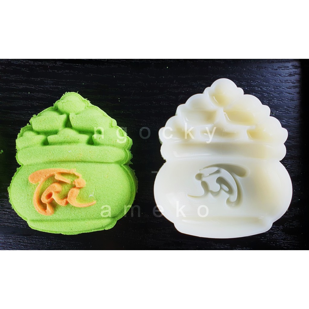 NQ00834 - KHUÔN LÒ XO BÁNH TRUNG THU / BÁNH DỨA  HÌNH HỦ VÀNG 50G