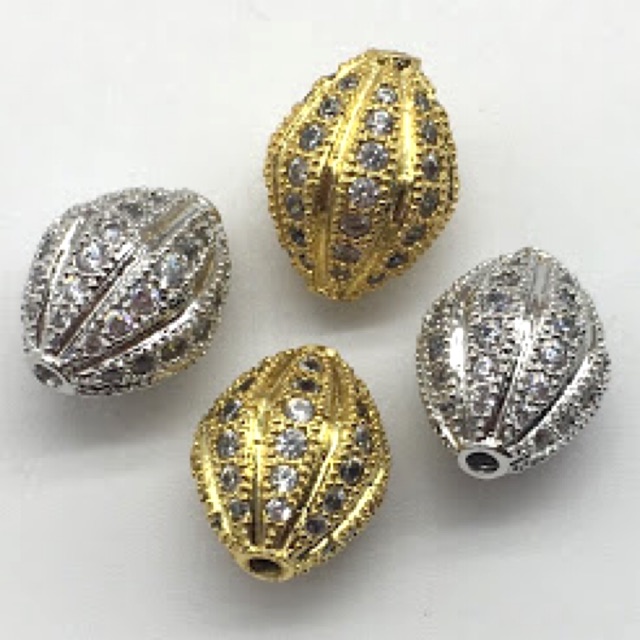 Charm cầu đính đá - KL057