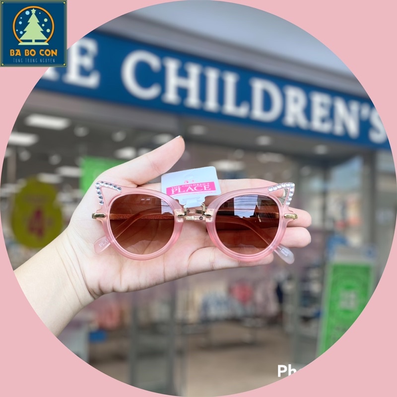 Kính trẻ em mắt mèo đính đá The Children's size 4-6 tuổi đẹp tuyệt vời, hàng có đầy đủ bill mua hàng tại web hãng.