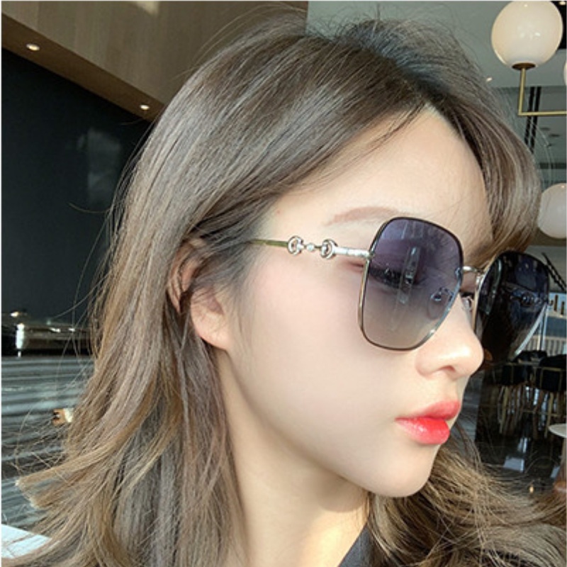 Kính Mát Gọng Kim Loại Tròng Màu Gradient Chống Tia UV400 Thời Trang Cá Tính Cho Nữ
