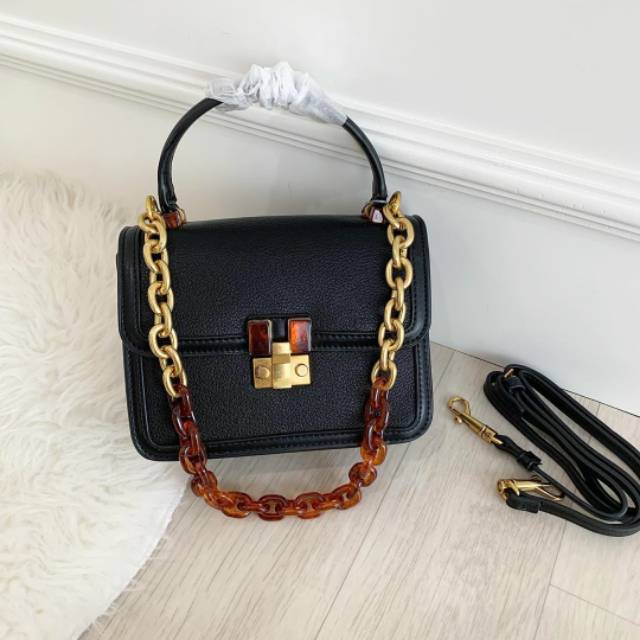 Túi Xách Charles And Keith Phối Dây Xích Nhỏ Gọn Xinh Xắn C12754