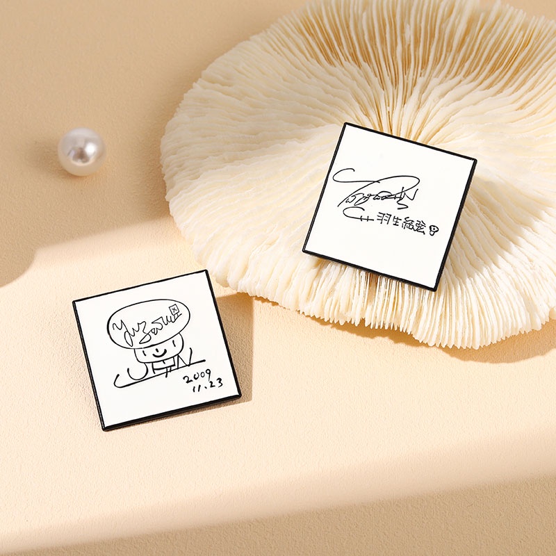 Ghim Cài Áo Hình Chữ Ký Hanyu Yuzuru Thời Trang Cho Người Hâm Mộ