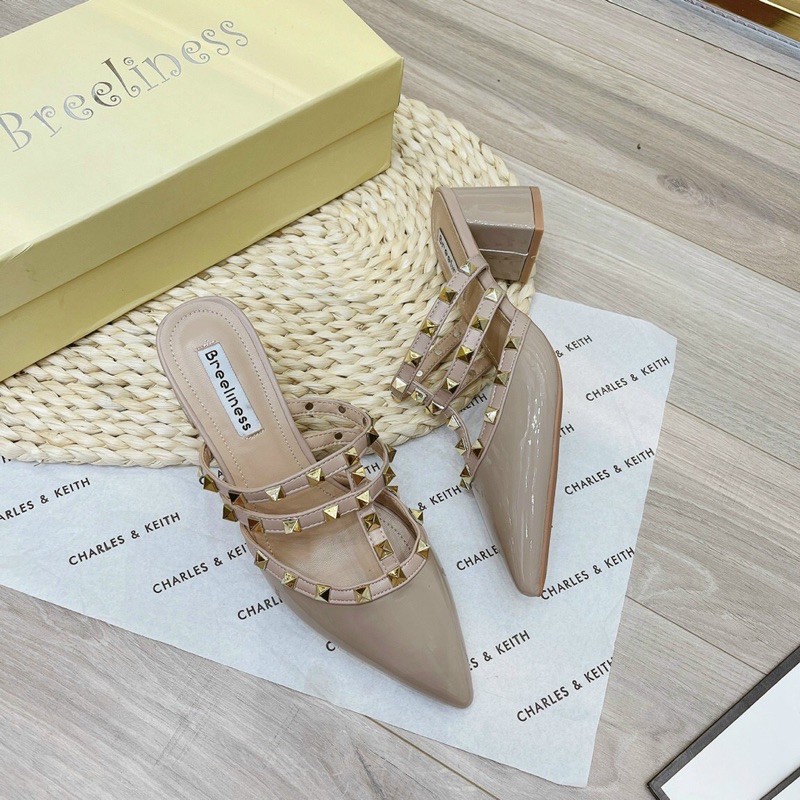 💕💕💕💕Sục Valentino đinh new gót vuông về hàng