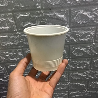 Chậu nhựa trắng mềm