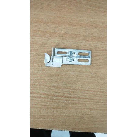 Cữ may gấu áo phông lắp máy trần đè