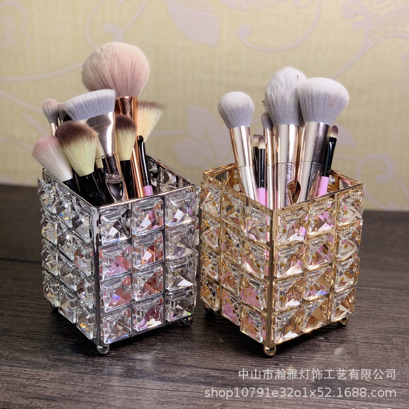 Lọ đựng cọ trang điểm đính pha lê sang trọng