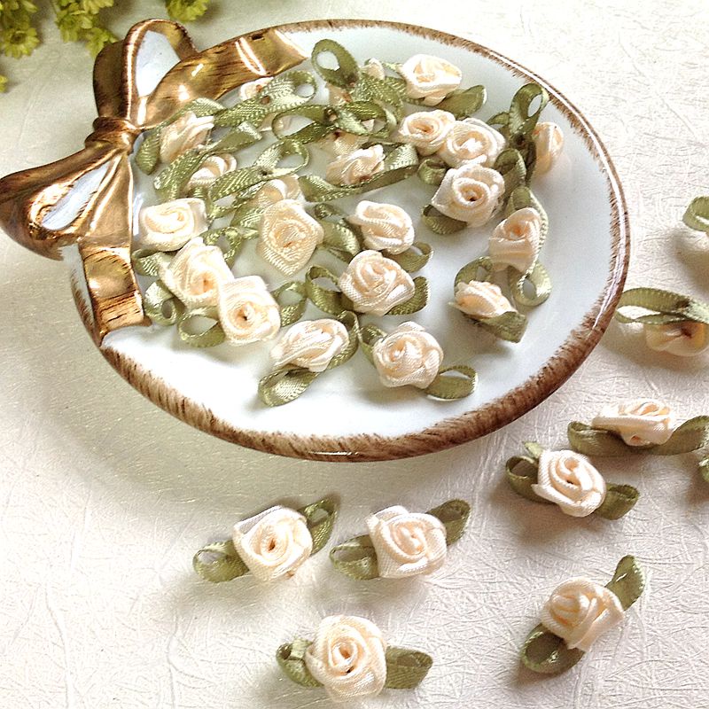 Set 100 Hoa Hồng Mini Bằng Vải Satin Dùng Để Trang Trí