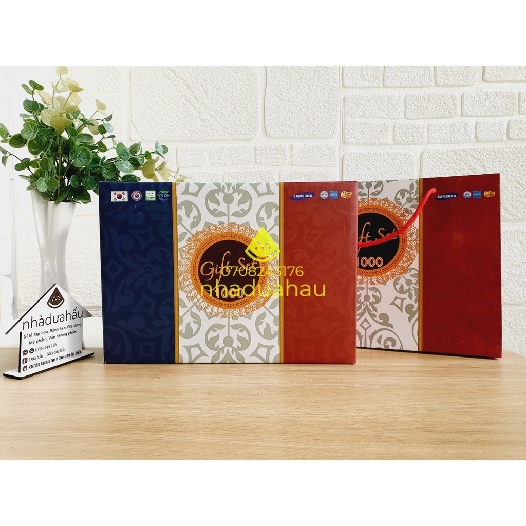 Một hộp táo đỏ sấy lạnh Hàn quốc hàng chuẩn mẫu Tết 3 mẫu hộp cứng có túi xách kèm sẵn đẹp sang chảnh 1000g | BigBuy360 - bigbuy360.vn