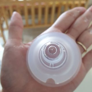 BÌNH SỮA MOYUUM 270ml (KO NÚM) + NÚM ti theo size ( nghĩa là 1 bình 1 núm)