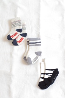 SET 3 ĐÔI TẤT OLD NAVY CỰC DÀY DẶN
