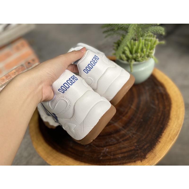 Sale xả lỗ kho giày MLB chữ LA xanh, đế ráp nguyên liệu chính hãng