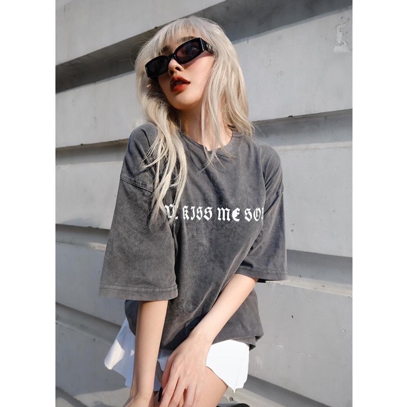 áo thun tay lỡ loang màu wash Vân đá don’t kiss me in chữ đen