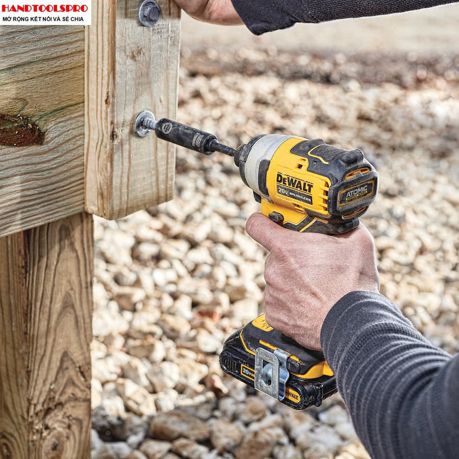 Máy vặn vít dùng pin DeWALT 20V DCF809P2 (SET 5Ah) không chổi than