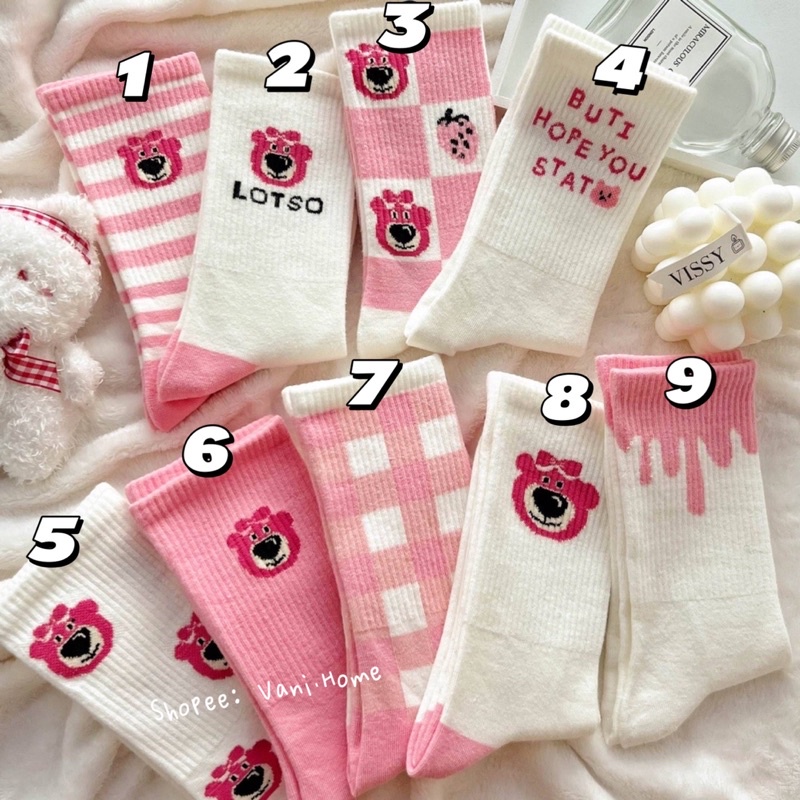 Vớ cotton cổ cao hình gấu dâu LOSTO dễ thương Hàn Quốc - Tất cao cổ hoạ tiết gấu hồng Lotso co giãn