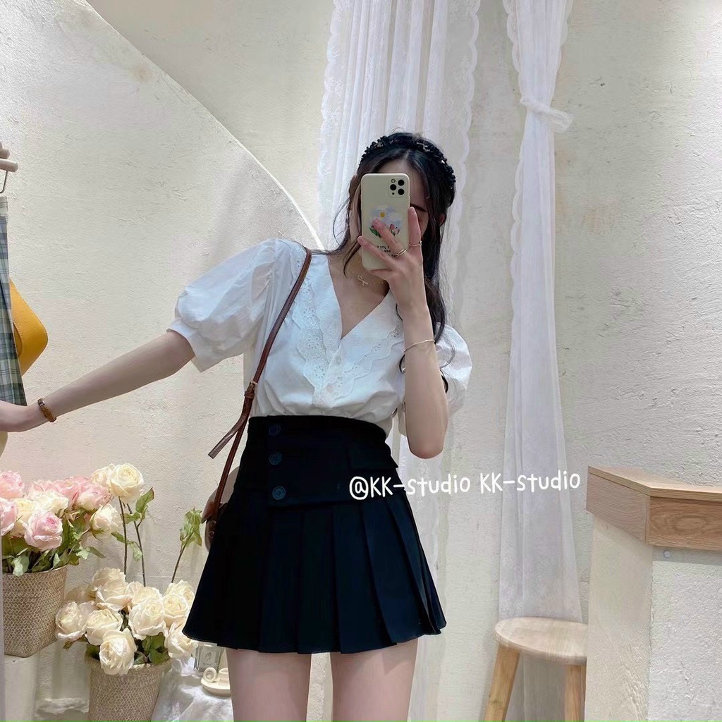 Áo sơ mi cộc tay cách điệu cổ chữ V viền ren màu trắng tinh khôi xinh nữ tính phong cách hàn quốc MÃ OC02