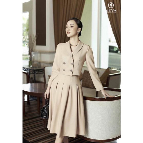 NEVA newtag set áo vest và chân váy nude mới nguyên tag M/L