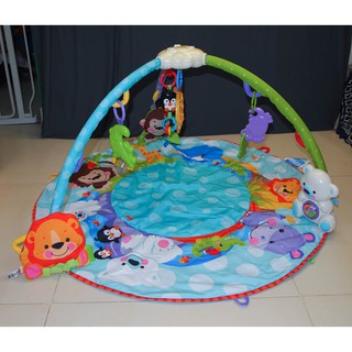 90% 2 trong 1 Thảm chơi cho bé có nhạc đèn & Treo cũi Fisher Price Precious Planet