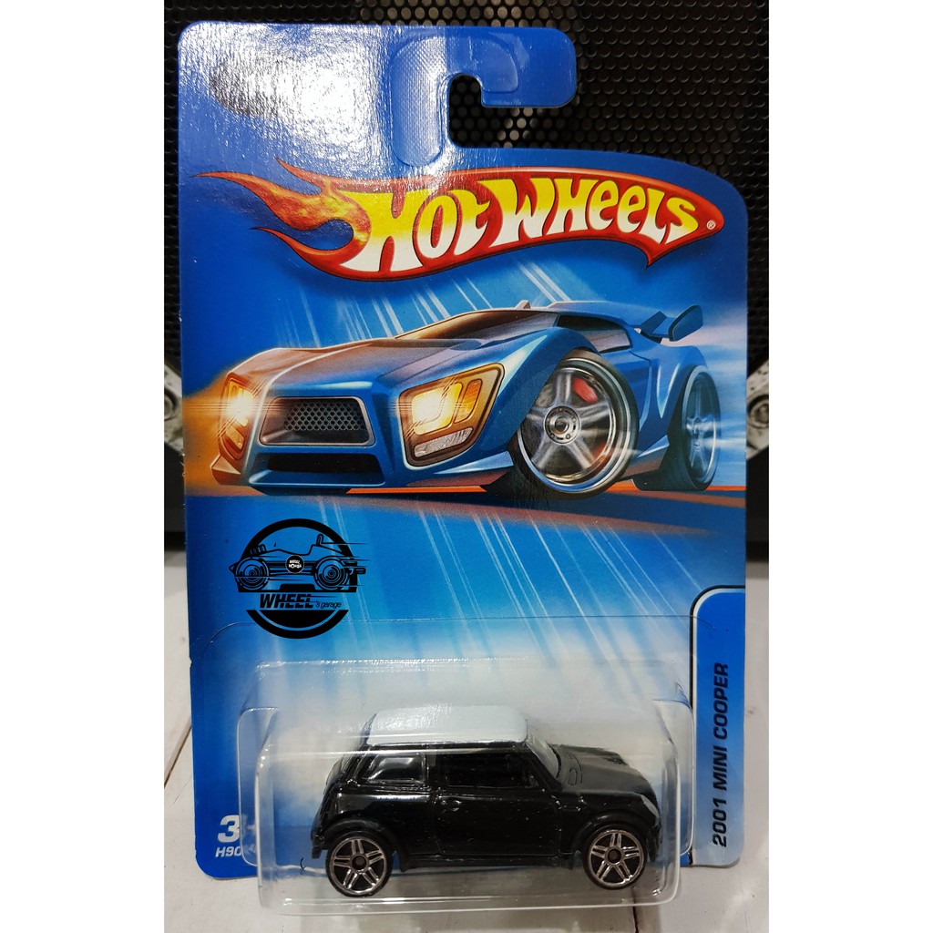 Xe mô hình đồ chơi Hotwheels cơ bản 1:64 - 2001 Mini Cooper