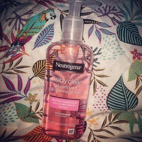Sữa Rửa Mặt Neutrogena Visibly Clear Gel Nettoyant PampleMousse Rose 200ml