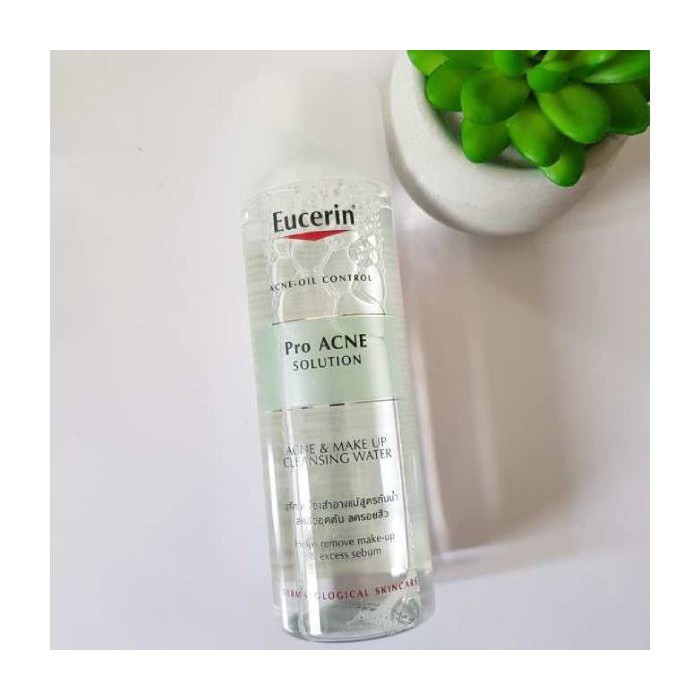 SẢN PHẨM EUCERIN ACNE OIL CONTROL PRO ACNE SOLUTION ACNE & MAKE UP CLEANSING WATE 200ML