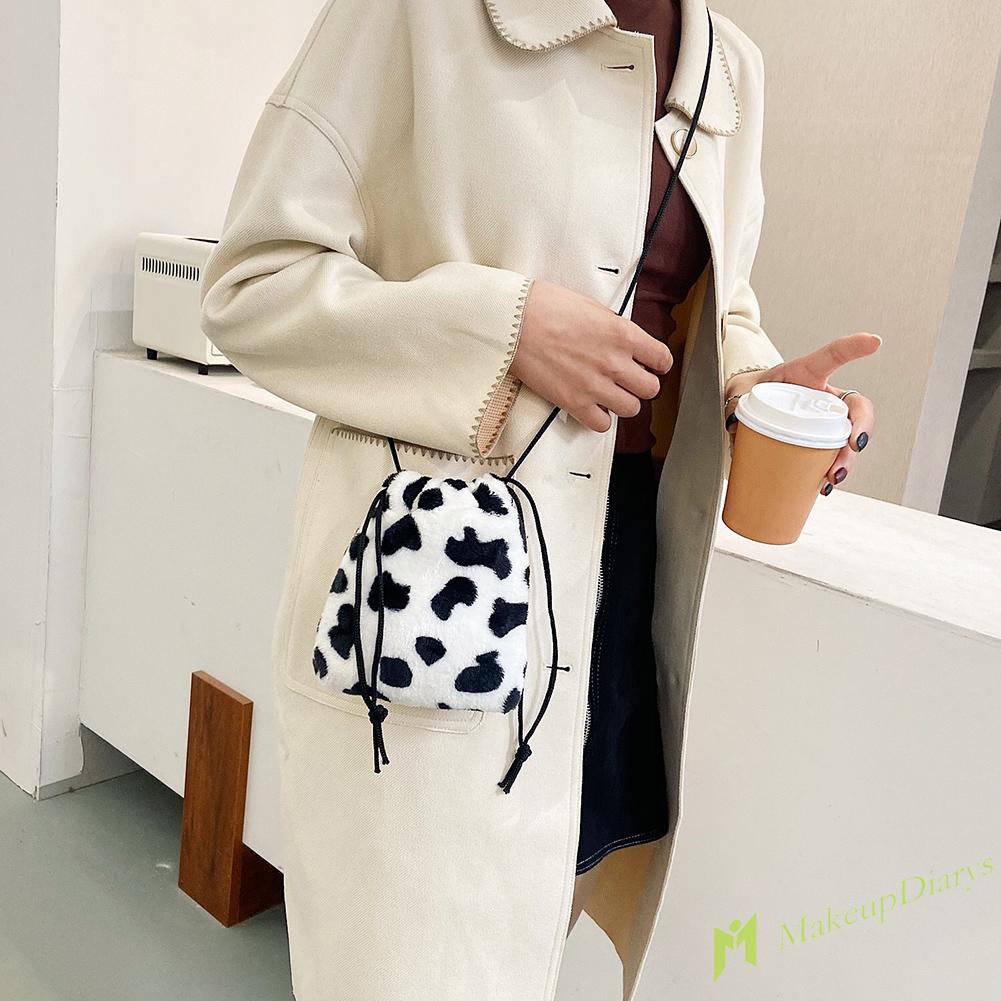 Túi đeo chéo kiểu dây rút họa tiết xinh xắn trẻ trung cho nữ