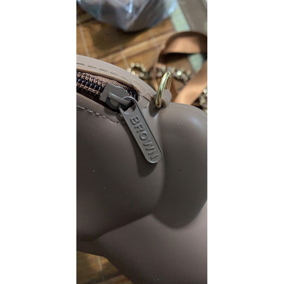 Túi gấu brow đeo chéo