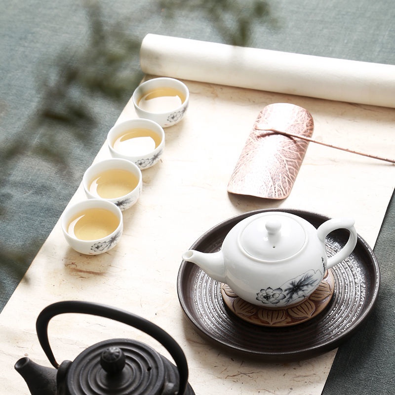 Bộ Ấm Chén Uống Trà Bằng Sứ Màu Trắng Có Nắp Đậy Tiện Dụng