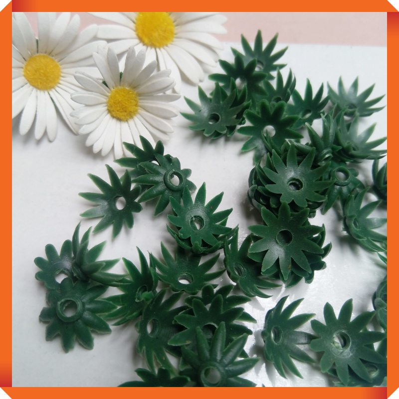 1 Lạng Đài Nhựa Dùng Cho Hoa Cúc, Sao Nhái...
