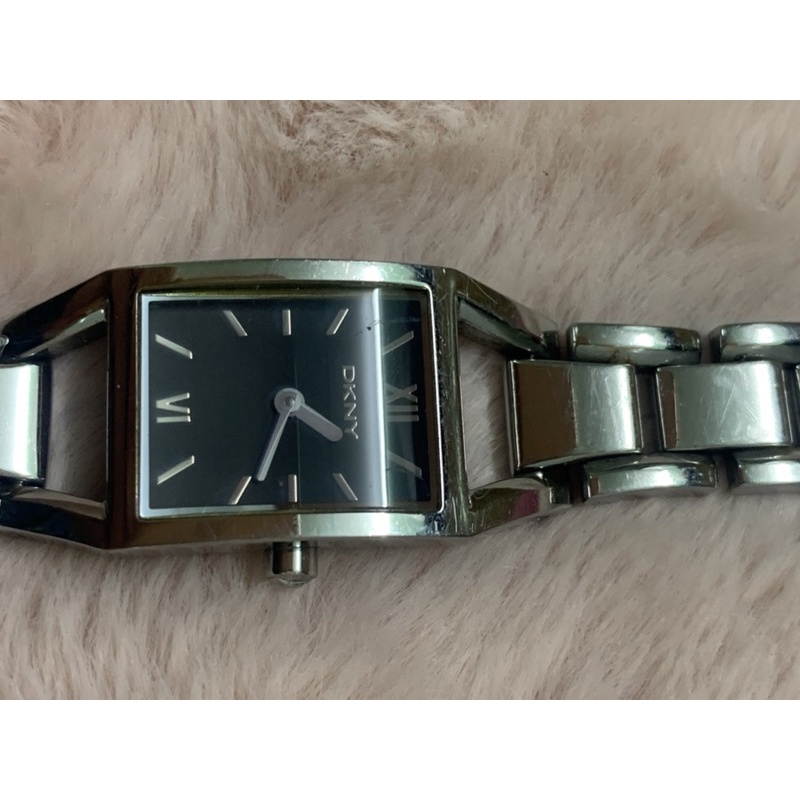 Đồng hồ Nữ hiệu DKNY