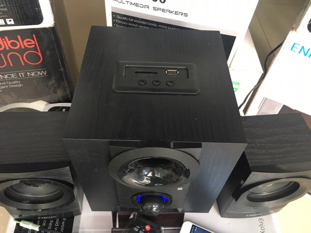 Loa vi tính 2.1 Enkor E700 Đen