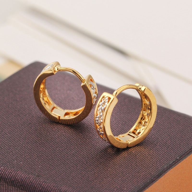 Khuyên tai nữ mạ vàng sang trọng