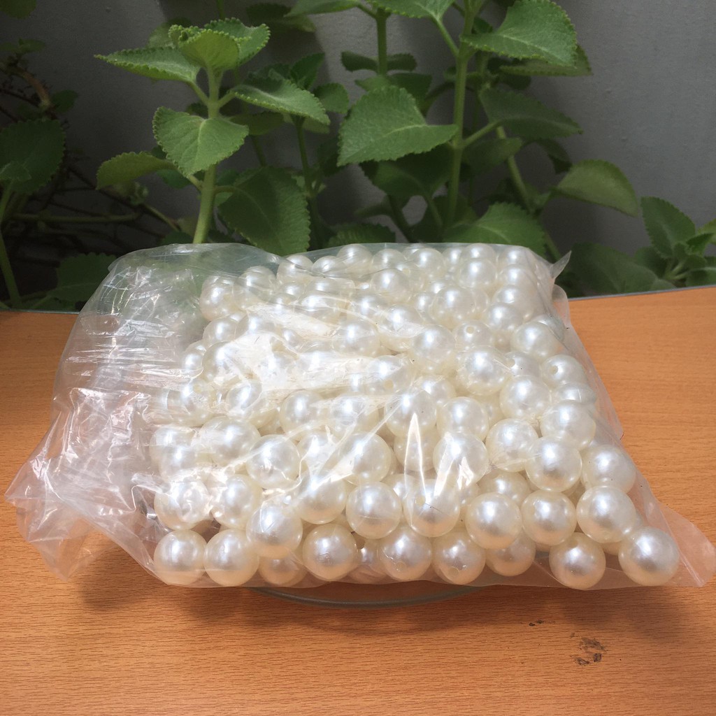 500 g - Ngọc trai nhựa màu trắng kem - CÓ LỖ - zize 16mm   chỉ 99k  g xỏ vòng trang sức hay phụ kiện