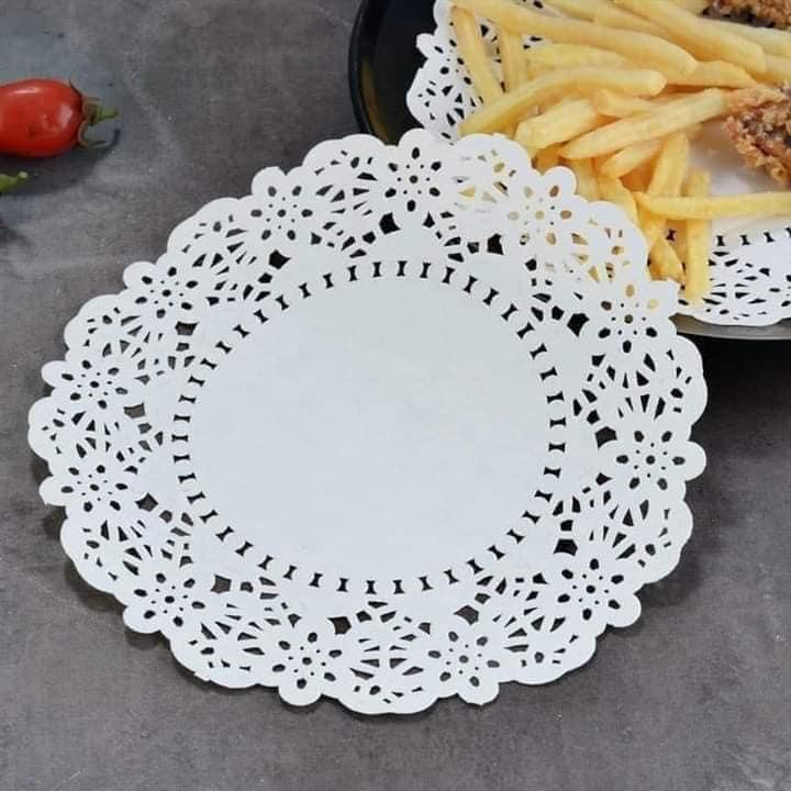 Giấy thấm dầu hình tròn đục hoa văn dùng lót đồ ăn, làm bánh, lót nồi chiên không dầu kích thước đường kính 21cm