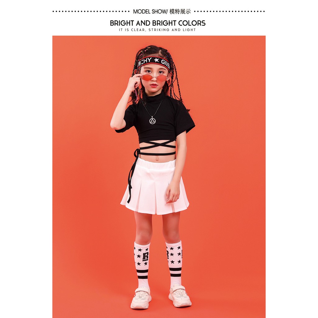 Trang phục nhảy Hiphop trẻ em | set Crop top phối dây cộc tay kết hợp chân váy Moschino