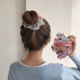 Buộc tóc, cột tóc vải scrunchies họa tiết dâu tây 2020