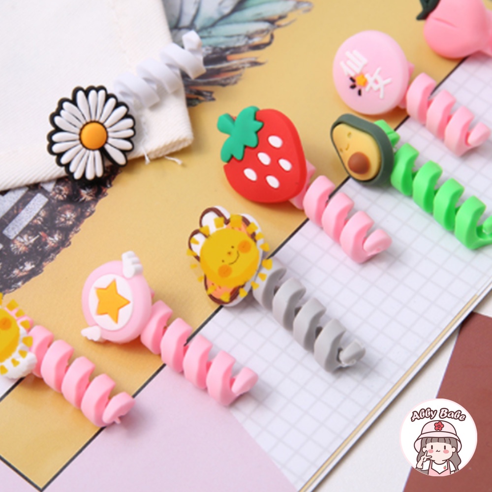 Phụ Kiện Bảo Vệ Đầu Dây Cáp Tai Nghe Chống Gãy Hình Cô Gái Dễ Thương