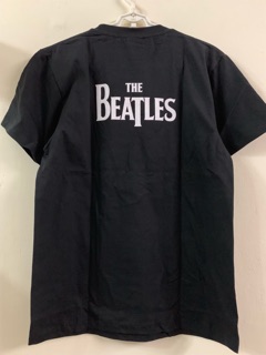 Áo The Beatles còn size M