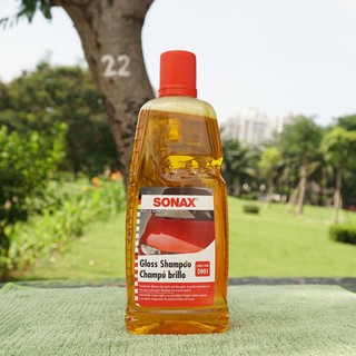 Nước rửa xe đậm đặc bóng sơn Sonax Gloss Shampoo (chai 1000ml) - Germany/Đức