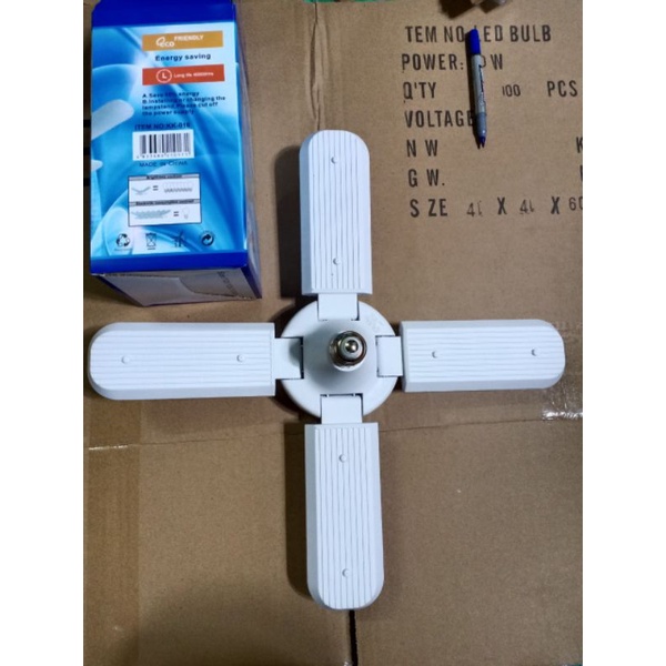 Bóng đèn 4 cánh 60w siêu sáng bảo hành 1 năm loại tốt