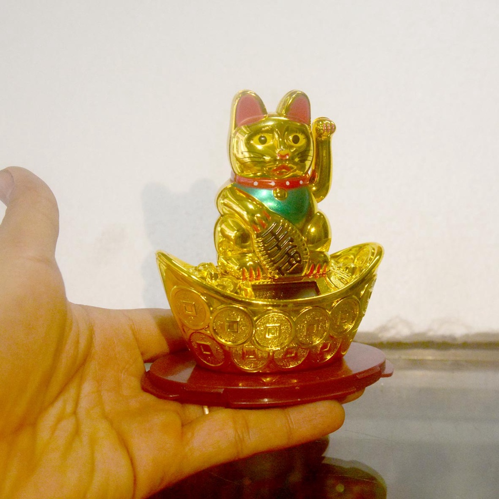 Mèo Thần tài vẫy khách chiêu tài lộc năng lượng mặt trời