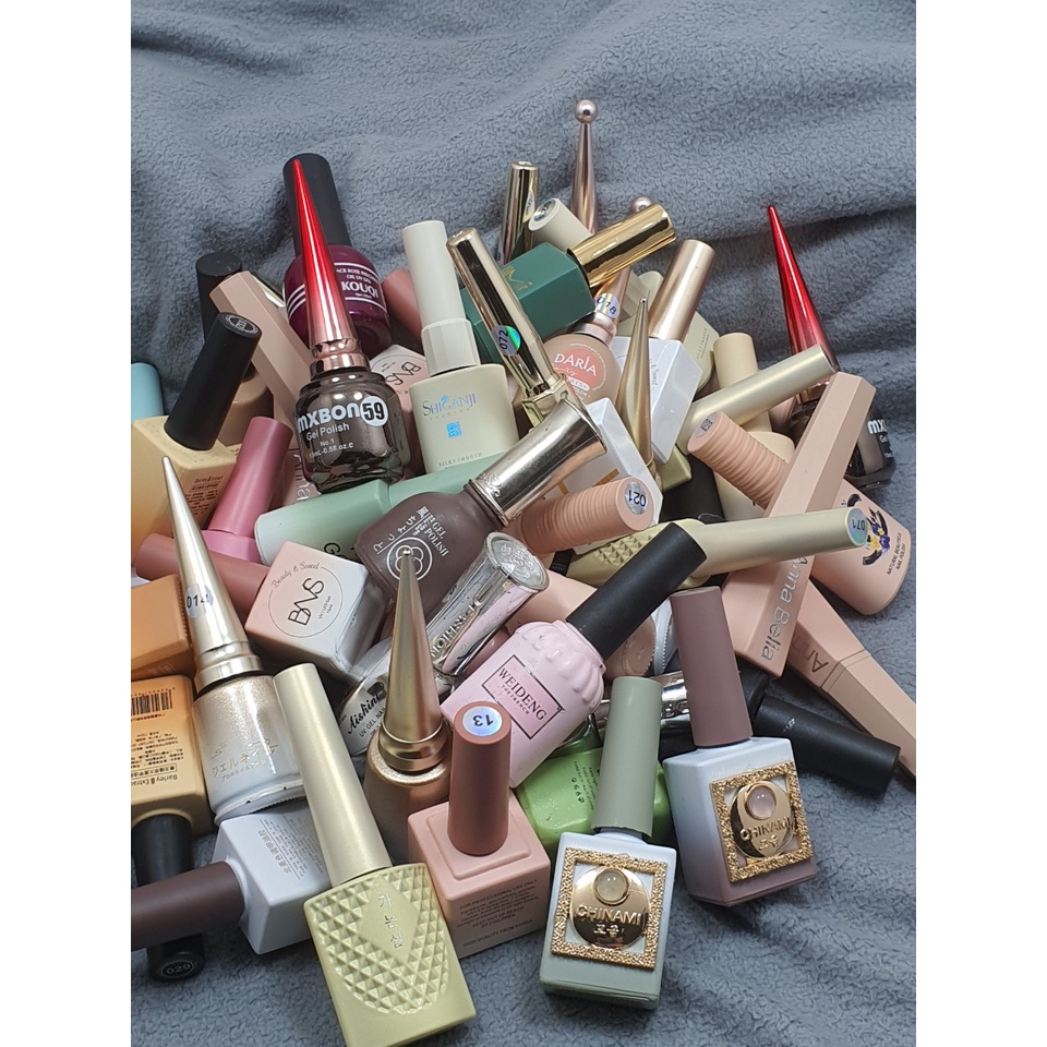 Sơn Ngẫu Nhiên Màu Đẹp Không Chọn Màu