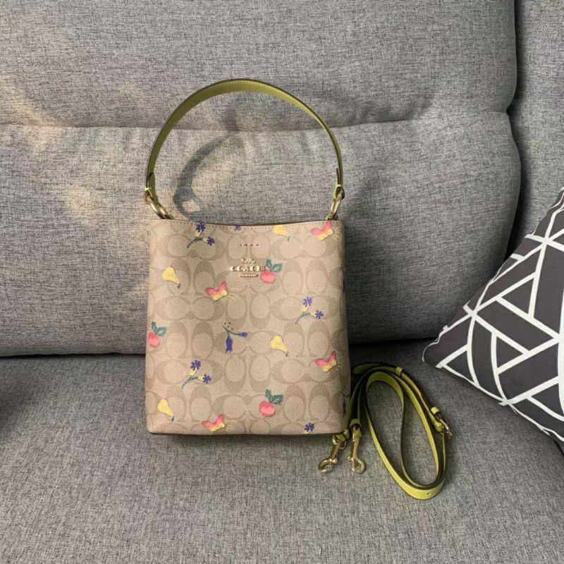 TÚI COACH TOWN BUCKET BAG