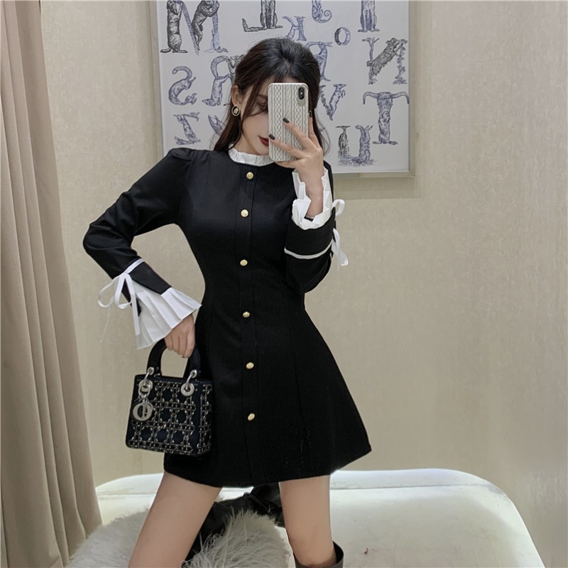 (Có sẵn) Váy của phụ nữ Pháp retro đen dài tay váy ngắn năm 2020 thu đông mới tính khí là váy mỏng eo thon | BigBuy360 - bigbuy360.vn