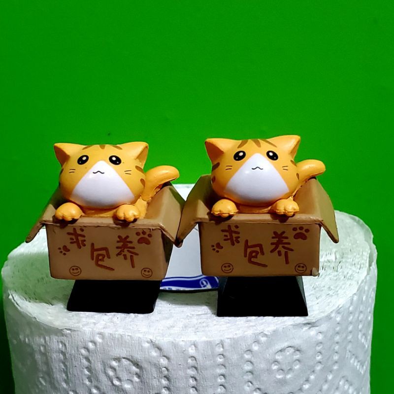 Keycap bé mèo trong thùng carton, nút bấm bàn phím cơ hình mèo