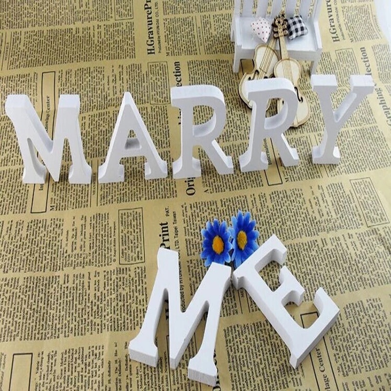 1 Chữ Cái Đứng Bằng Gỗ Màu Trắng Trang Trí Đám Cưới