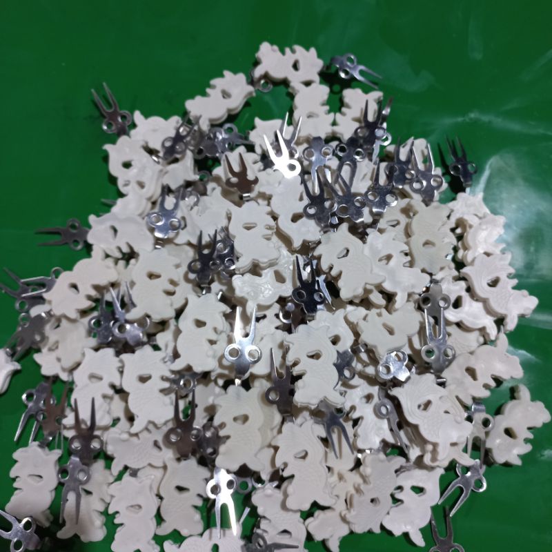 Xiên hoa quả cho chim