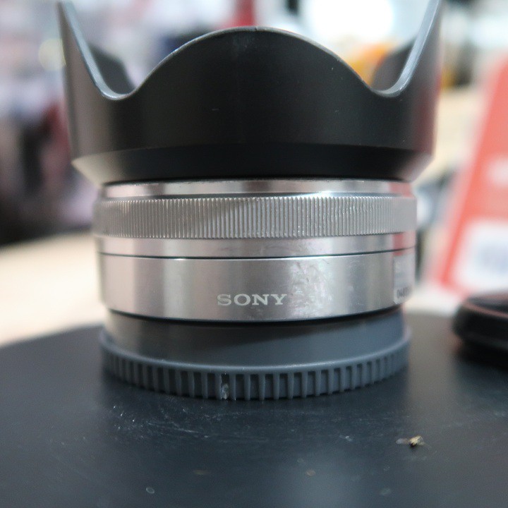 Ống kính Sony sel 16f2.8 dùng cho máy crop Sony