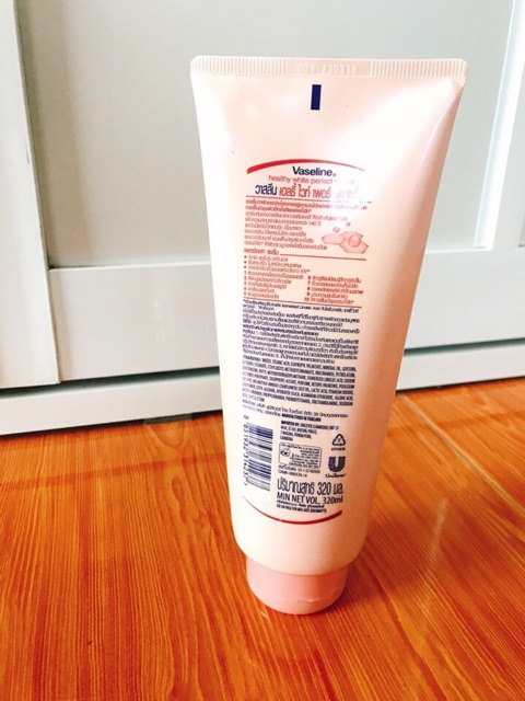 Kem dưỡng trắng toàn thân vaselin 10x 320ml | BigBuy360 - bigbuy360.vn