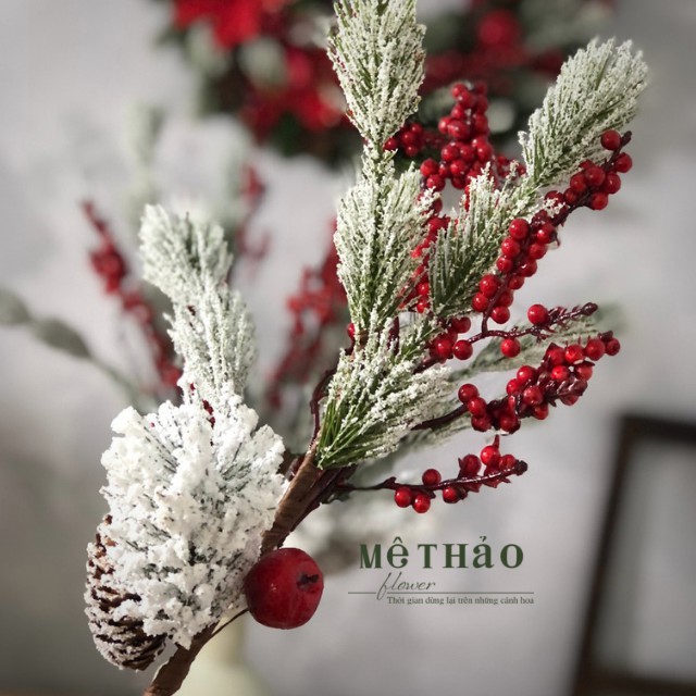 (Giá Tại Xưởng) Cành hoa Noel Trang Trí Giáng Sinh, Decor Phòng Khách, Shop, Studio của Mê Thảo Flower